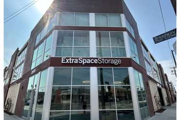 Extra Space Storage - 2515 S Broadway Los Angeles, CA 90007