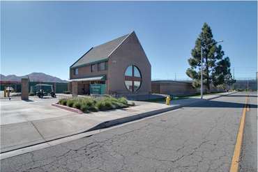 Extra Space Storage - 155 W Club Center Dr San Bernardino, CA 92408
