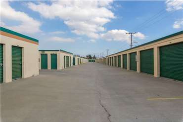 Extra Space Storage - 2180 W Highland Ave San Bernardino, CA 92407