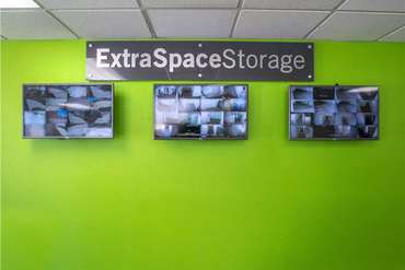 Extra Space Storage - 3883 Sherman St San Diego, CA 92110