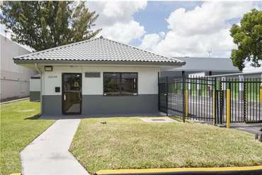 Extra Space Storage - 20240 NW 2nd Ave Miami, FL 33169