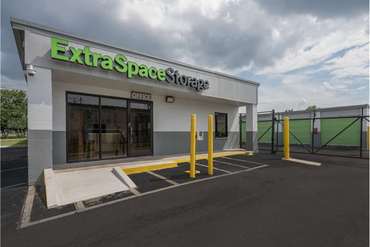 Extra Space Storage - 2101 Antioch Pike Antioch, TN 37013