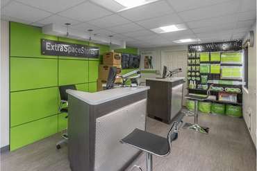 Extra Space Storage - 5807 Bardstown Rd Louisville, KY 40291