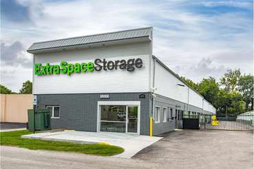 Extra Space Storage - 6231 Crawfordsville Rd Indianapolis, IN 46224
