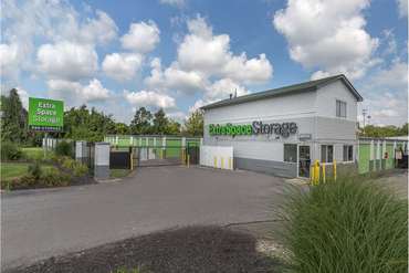 Extra Space Storage - 2160 Innis Rd Columbus, OH 43224