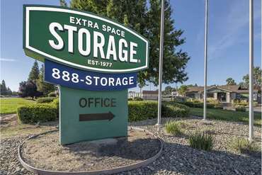 Extra Space Storage - 100 Junction Blvd Roseville, CA 95678