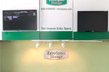 Extra Space Storage - 191 N Wilson Rd Columbus, OH 43204