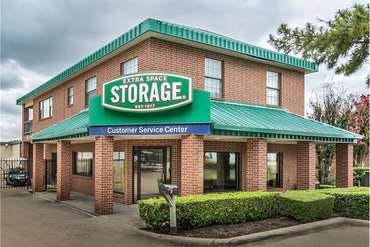 Extra Space Storage - 16280 Addison Rd Addison, TX 75001