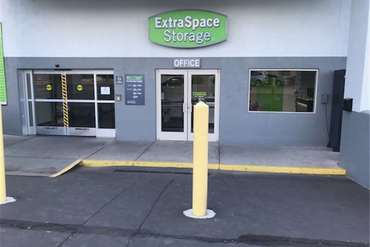 Extra Space Storage - 2721 E Greenway Pkwy Phoenix, AZ 85032
