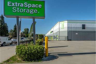 Extra Space Storage - 8540 Cedros Ave Panorama City, CA 91402