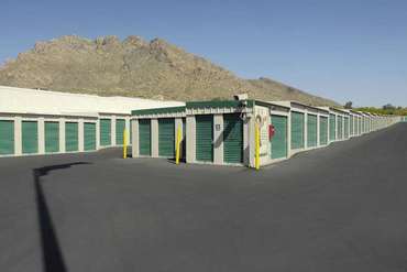 Extra Space Storage - 8710 N Oracle Rd Oro Valley, AZ 85704