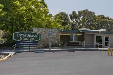 Extra Space Storage - 1700 De La Cruz Blvd Santa Clara, CA 95050