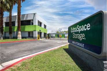 Extra Space Storage - 1000 N Farrell Dr Palm Springs, CA 92262