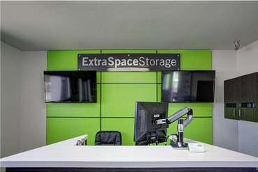 Extra Space Storage - 194 E Artesia Blvd Long Beach, CA 90805