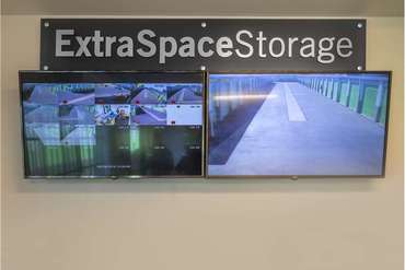 Extra Space Storage - 2807 Skyway Dr Santa Maria, CA 93455