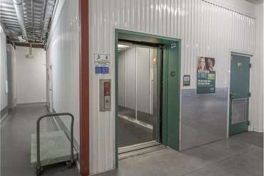 Extra Space Storage - 1280 Rollins Rd Burlingame, CA 94010