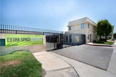 Extra Space Storage - 851 W Esplanade Ave San Jacinto, CA 92582