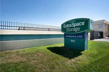 Extra Space Storage - 851 W Esplanade Ave San Jacinto, CA 92582