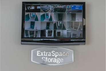 Extra Space Storage - 18524 US Hwy 19 N Clearwater, FL 33764