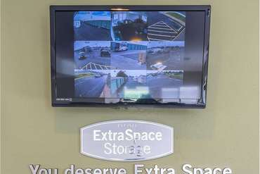 Extra Space Storage - 15200 E 53rd Ave Denver, CO 80239
