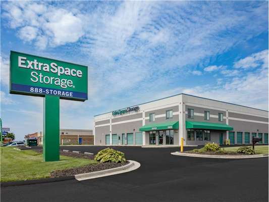 Extra Space Storage Near 18830 Woodfield Rd, Gaithersburg ...