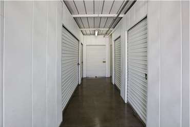 Extra Space Storage - 2801 Thornton Ave Burbank, CA 91504