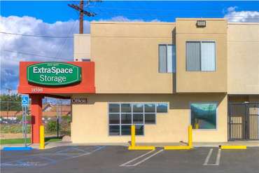 Extra Space Storage - 18500 Eddy St Northridge, CA 91324