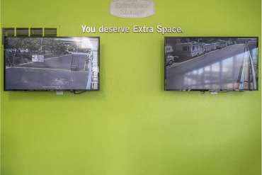 Extra Space Storage - 106 Lawrence Station Rd Sunnyvale, CA 94086