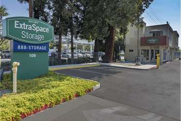Extra Space Storage - 106 Lawrence Station Rd Sunnyvale, CA 94086