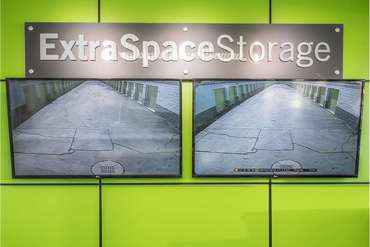 Extra Space Storage - 1135 W Broadway Rd Tempe, AZ 85282