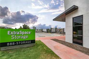 Extra Space Storage - 25650 Baffin Bay Dr Lake Forest, CA 92630