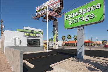 Extra Space Storage - 2816 W Thomas Road Phoenix, AZ 85017