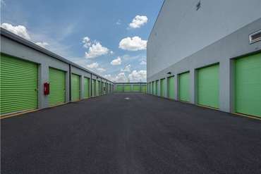 Extra Space Storage - 2399 Champion Ring Rd Fort Myers, FL 33905