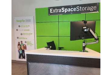 Extra Space Storage - 18900 Pines Blvd Pembroke Pines, FL 33029