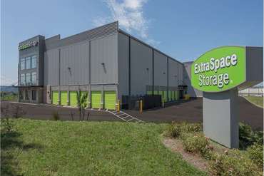 Extra Space Storage - 2072 Western Ave Knoxville, TN 37921
