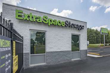 Extra Space Storage - 1108 18th St NE Hickory, NC 28601