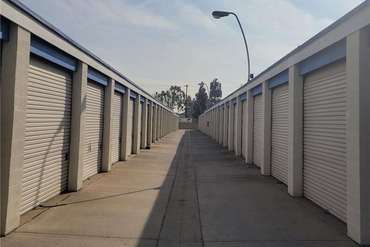 Extra Space Storage - 280 N Sullivan St Santa Ana, CA 92703