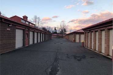 Extra Space Storage - 190 Old Farms Rd Avon, CT 06001