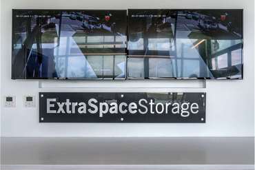 Extra Space Storage - 1000 E 50th St Austin, TX 78751