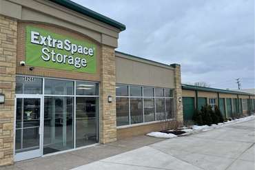 Extra Space Storage - 34244 Groesbeck Hwy Clinton Township, MI 48035