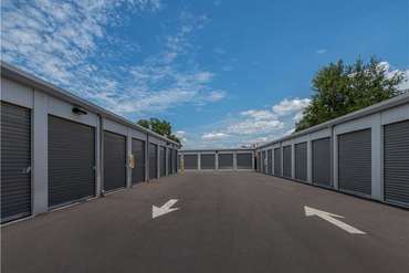 Extra Space Storage - 1830 E State Road 60 Valrico, FL 33594