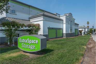 Extra Space Storage - 3939 Castro Valley Blvd Castro Valley, CA 94546