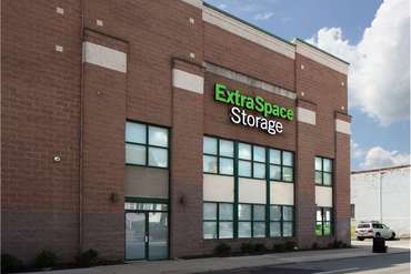Extra Space Storage - 3634 Falls Rd Baltimore, MD 21211