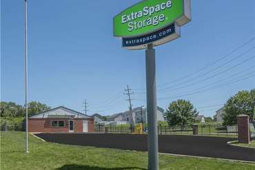Extra Space Storage - 9702 Halls Ferry Rd St Louis, MO 63136