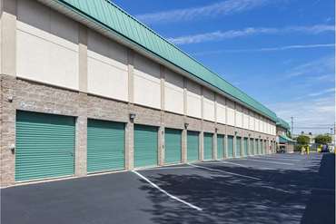 Extra Space Storage - 100 S Bayles Ave Port Washington, NY 11050