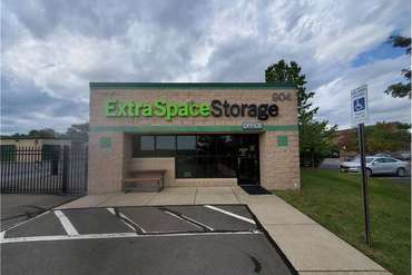 Extra Space Storage - 904 Trailview Blvd SE Leesburg, VA 20175
