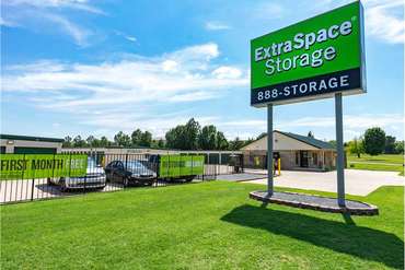 Extra Space Storage - 11444 SW 15th St Yukon, OK 73099