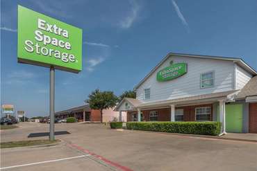 Extra Space Storage - 2809 Belt Line Rd Garland, TX 75044