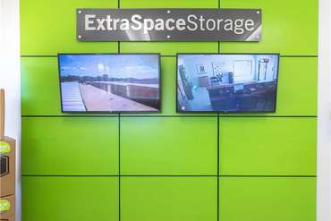 Extra Space Storage - 5700 N Classen Blvd Oklahoma City, OK 73118