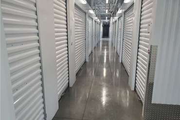 Extra Space Storage - 606 Manufacturers Rd Chattanooga, TN 37405
